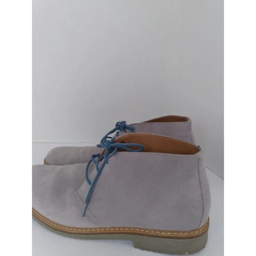 Casual Suede‎ Desert Chukka Boots with Blue Laces Light Gray Ankle Boots